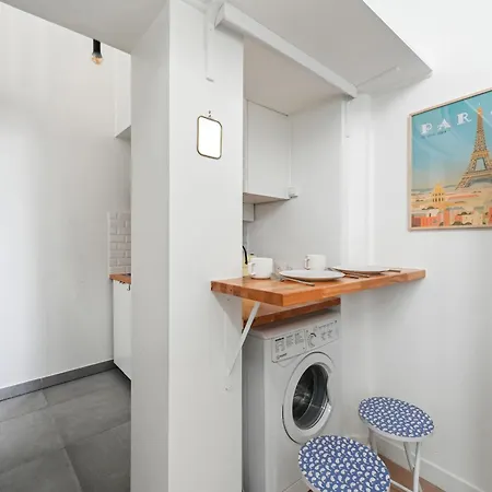 Denisa - Welkeys Apartment